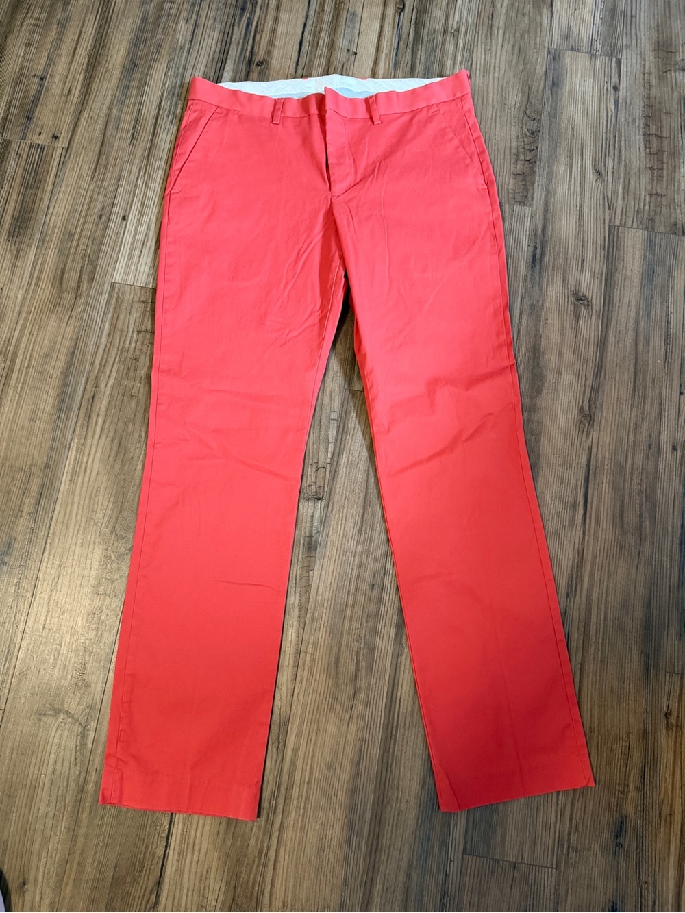 Express photographer style Men's Coral Chino Pants - Sleek Straight Fit 34x34 - Picture 4 of 4